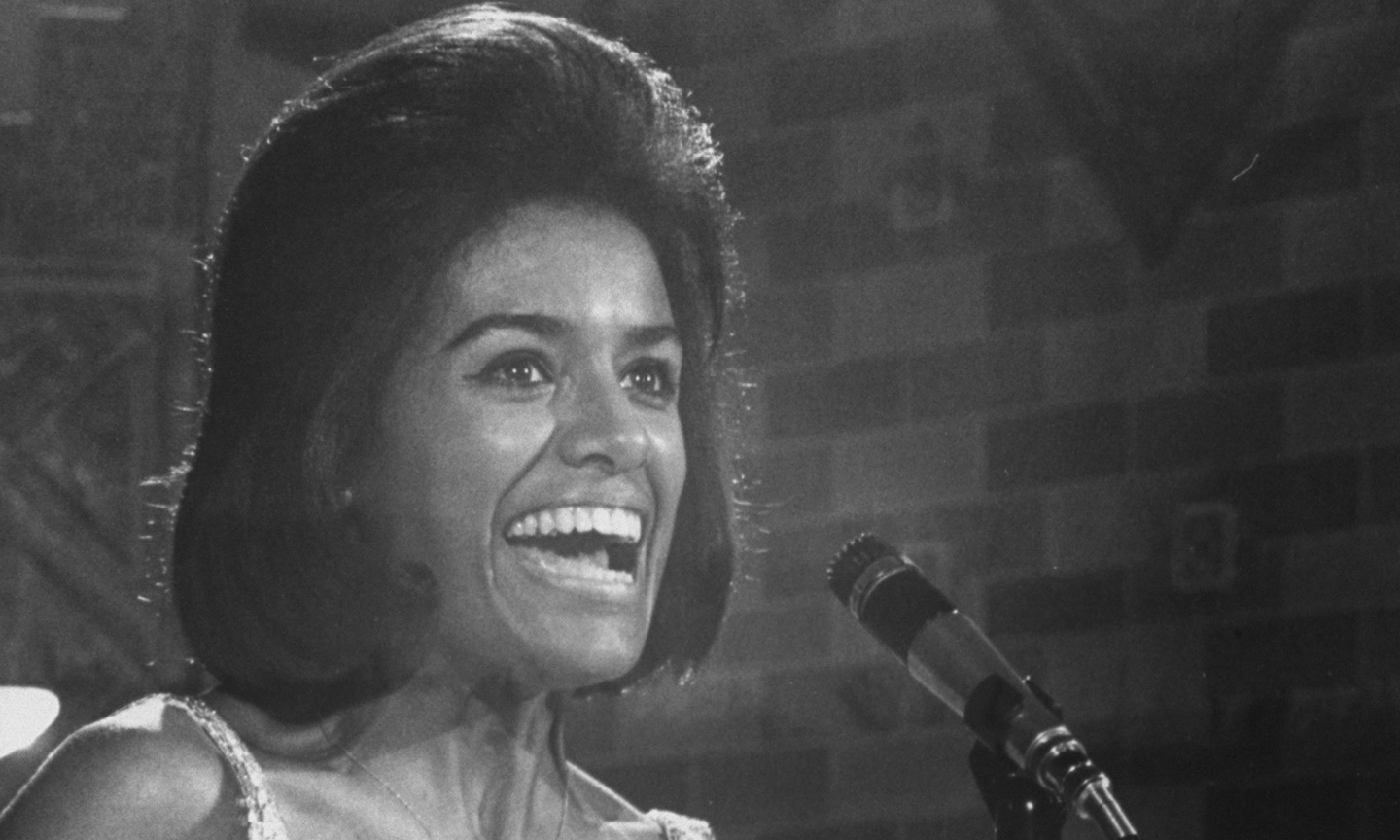 Watch Motown's Barbara McNair Sing 'Just In Time' on 'The Ed